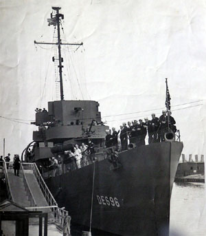 Photo of ship in Chicago, IL 1943